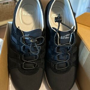 Dansko Harlie black suede shoes